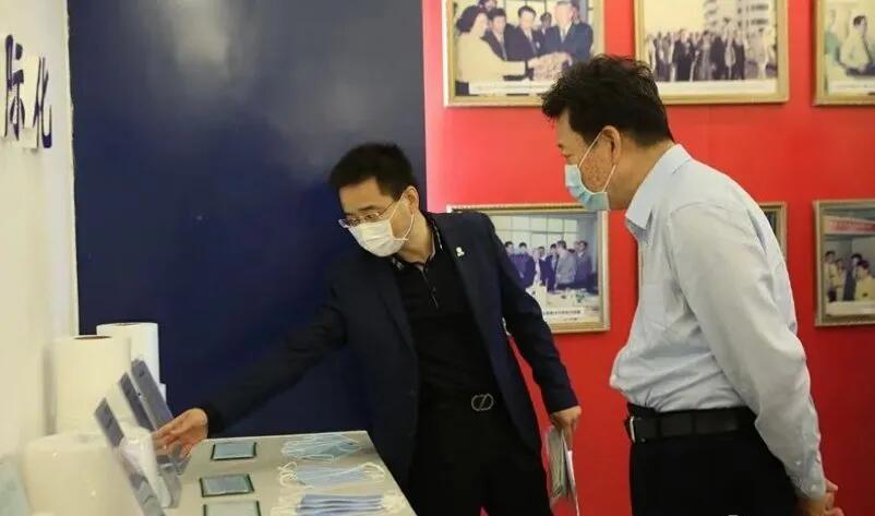 【動態(tài)新聞】中央復工復產(chǎn)調(diào)研組蒞臨天堂硅谷旗下欣龍控股調(diào)研