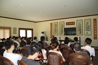 天堂硅谷組織員工赴大香林禪修